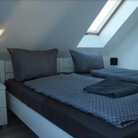 Sredni Apartament Nad Zalewem 슈비노우이스쳬