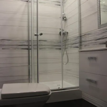 Sredni Apartament Nad Zalewem 슈비노우이스쳬